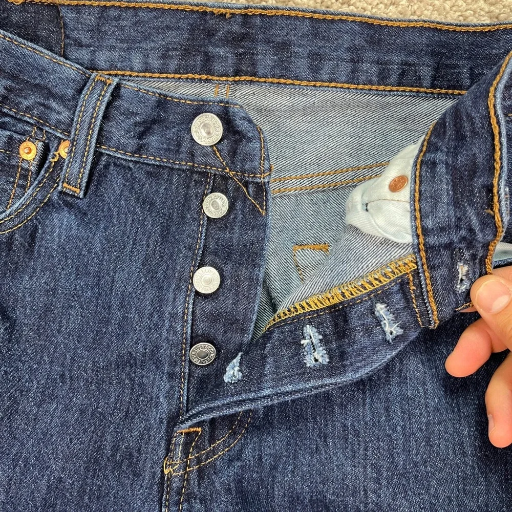 Levi's 501 Jeans Mens 29x30 Dark Wash Indigo Button Fly Straight Leg 5 Pocket